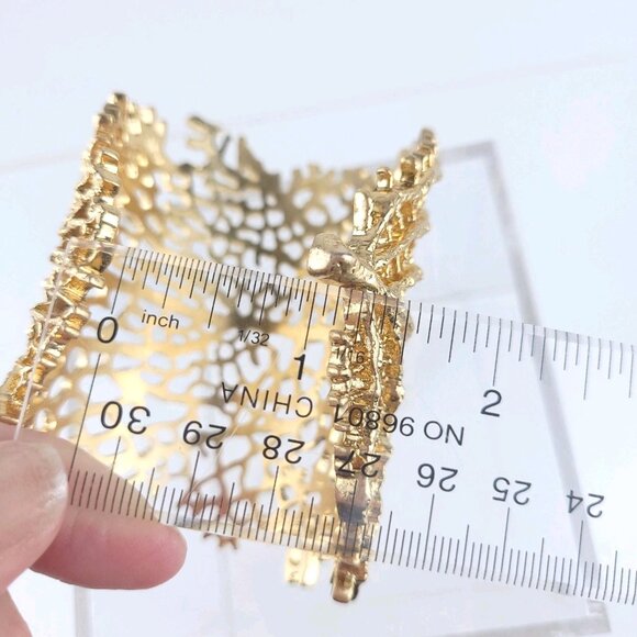 Golden Coral leaf bracelet stunning piece 3.5 inches long. Petite opening 1 inch - Picture 9 of 10